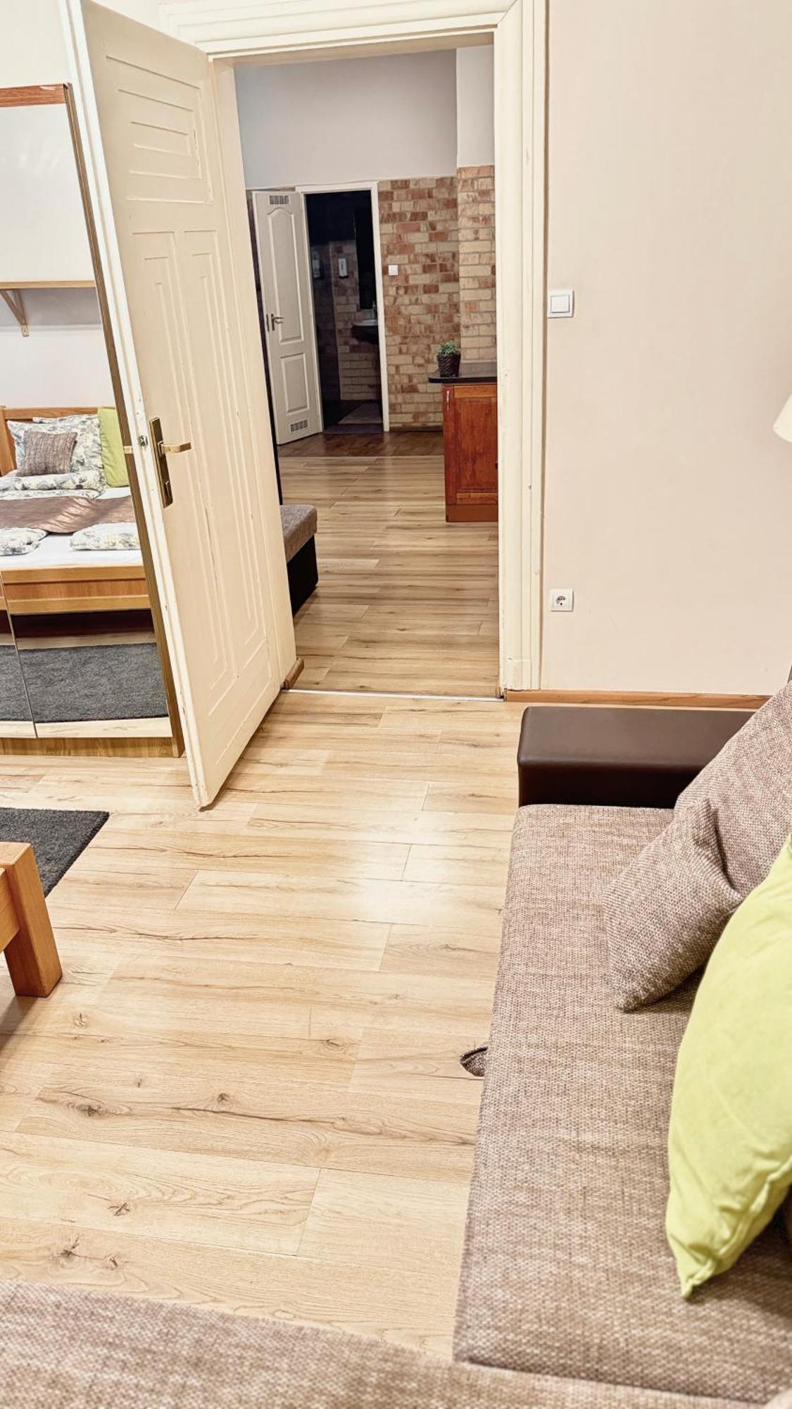 Central Walk Fashionstreet Apartmnts Budapest Exterior foto